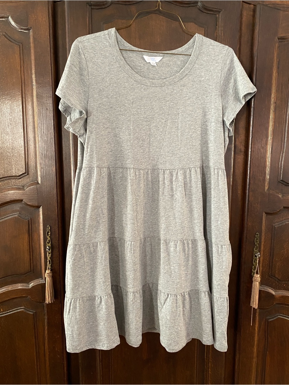 Tiered knit Heather gray dress L (12-14) short sleeve with pockets worn once